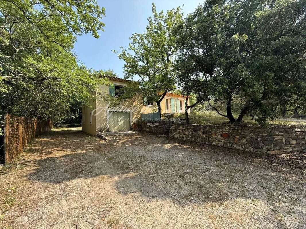 Maison à SAINT-MAXIMIN-LA-SAINTE-BAUME
