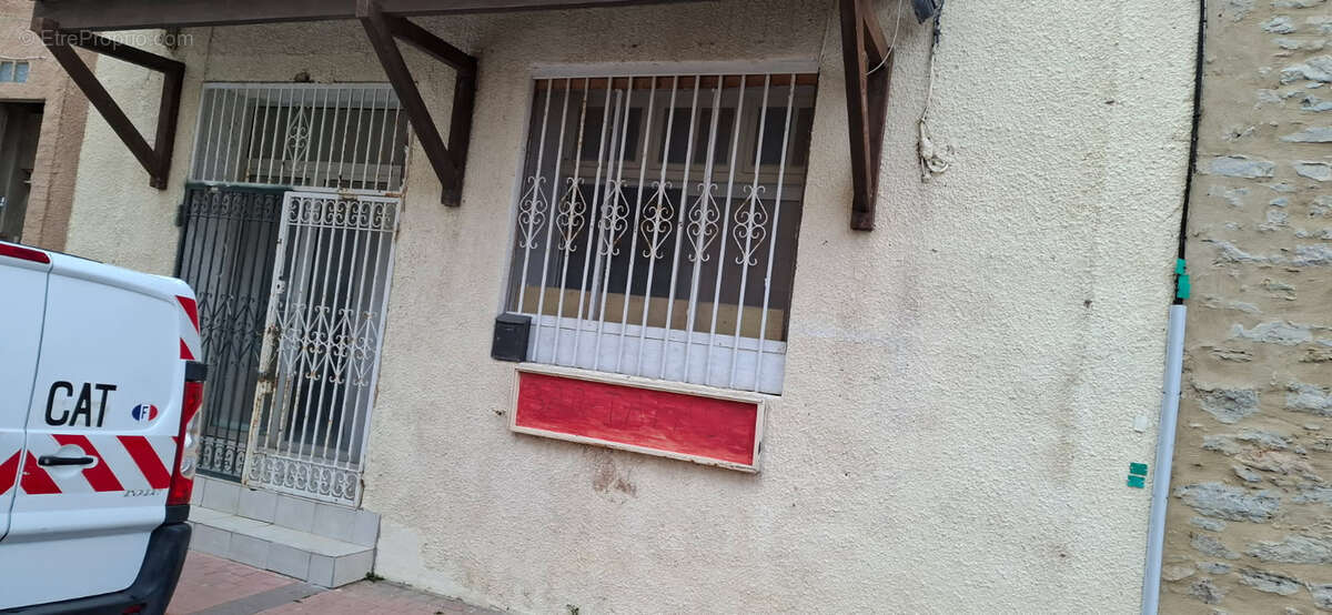 Commerce à PORT-LA-NOUVELLE