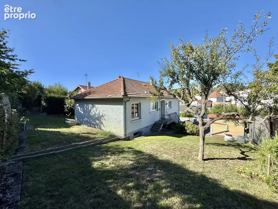 ALTKIRCH - Plain-pied sur les hauteurs à rafraîchir - photo 2
