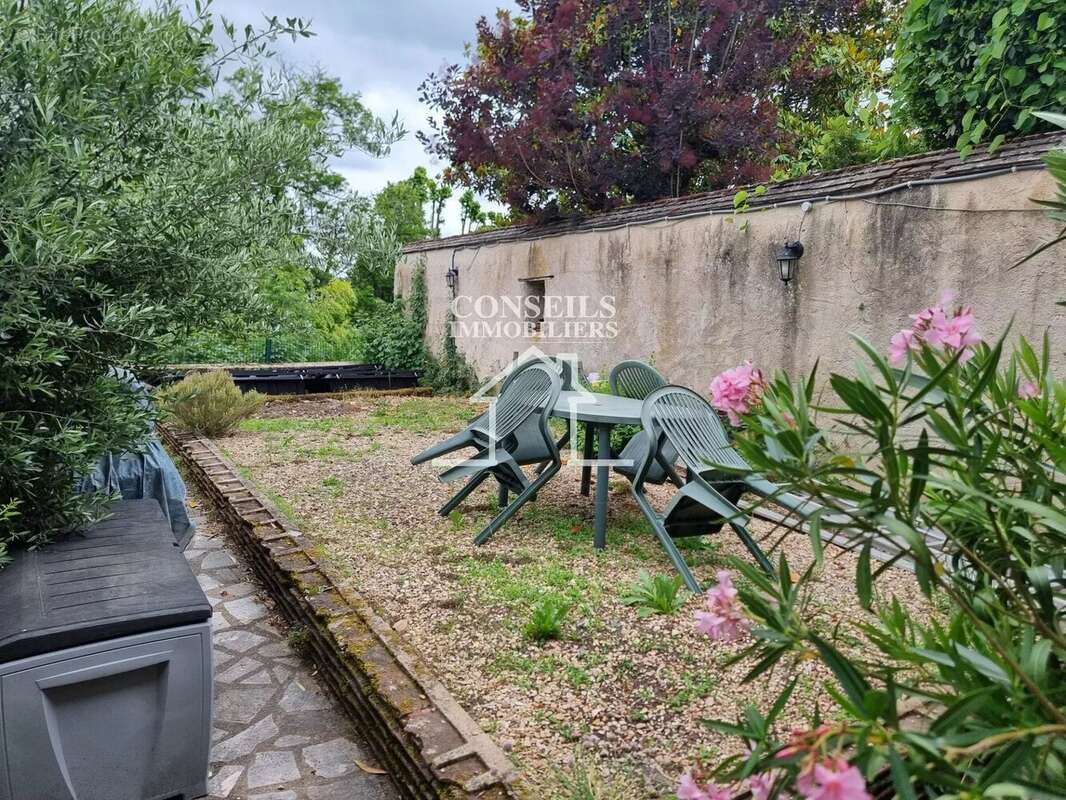 Maison de ville avec jardin proche des commerces - photo 16