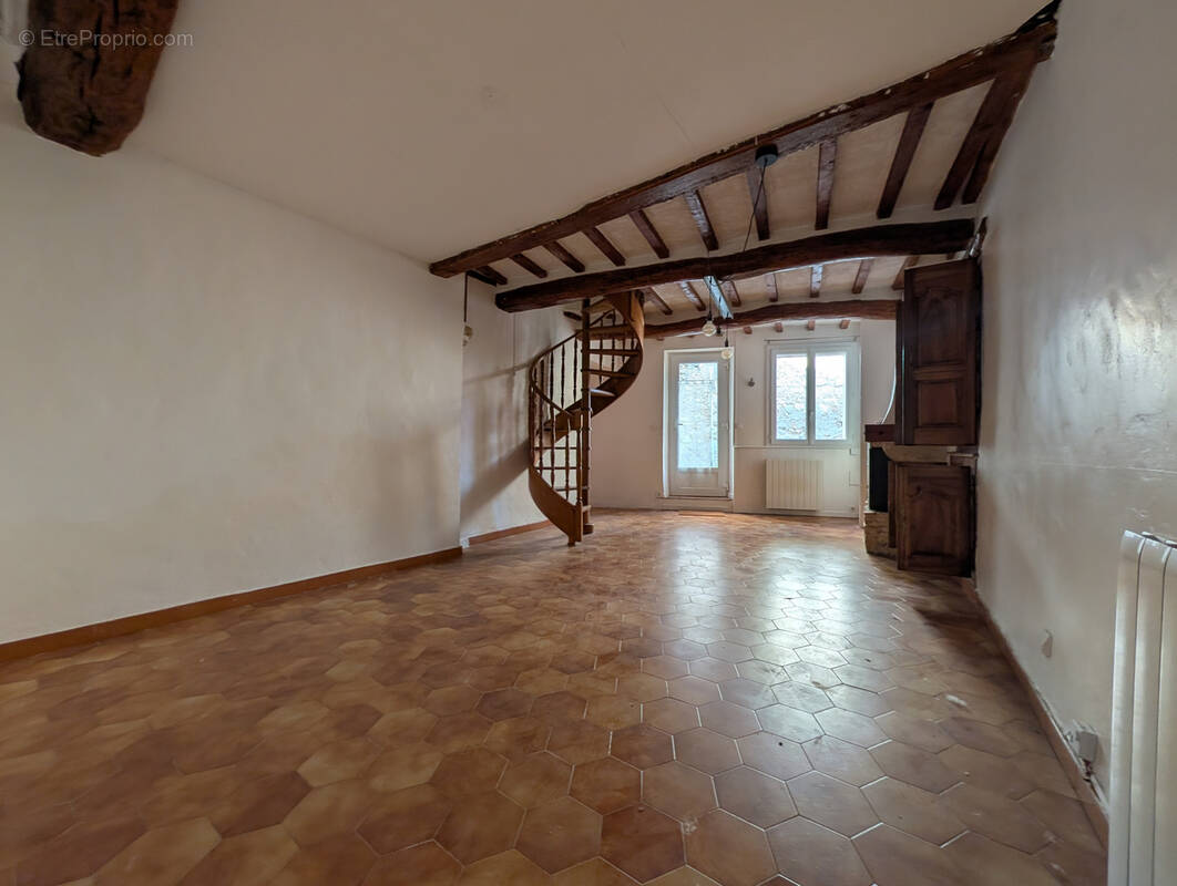 Maison à MIRABEAU