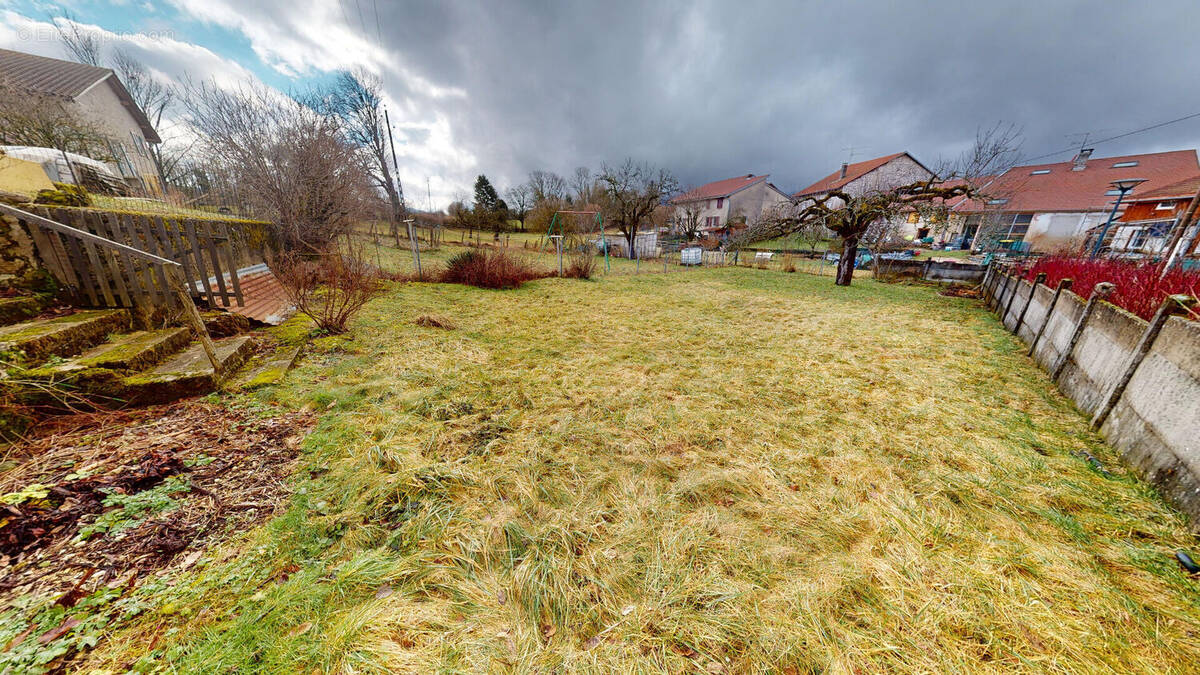 Maison à VIEU-D&#039;IZENAVE