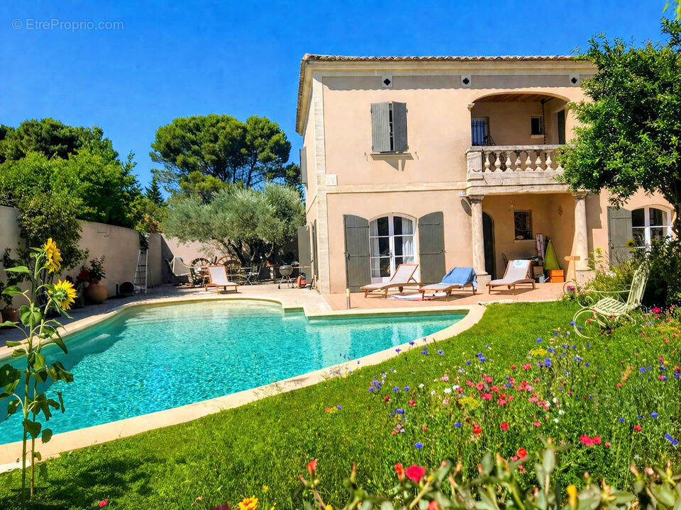 Maison à VILLENEUVE-LES-AVIGNON