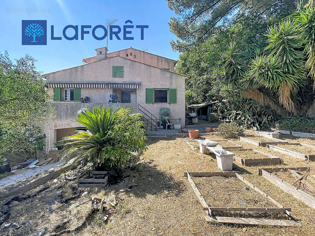 Maison Cagnes Sur Mer 9 pièce(s) 200 m2 - photo 4