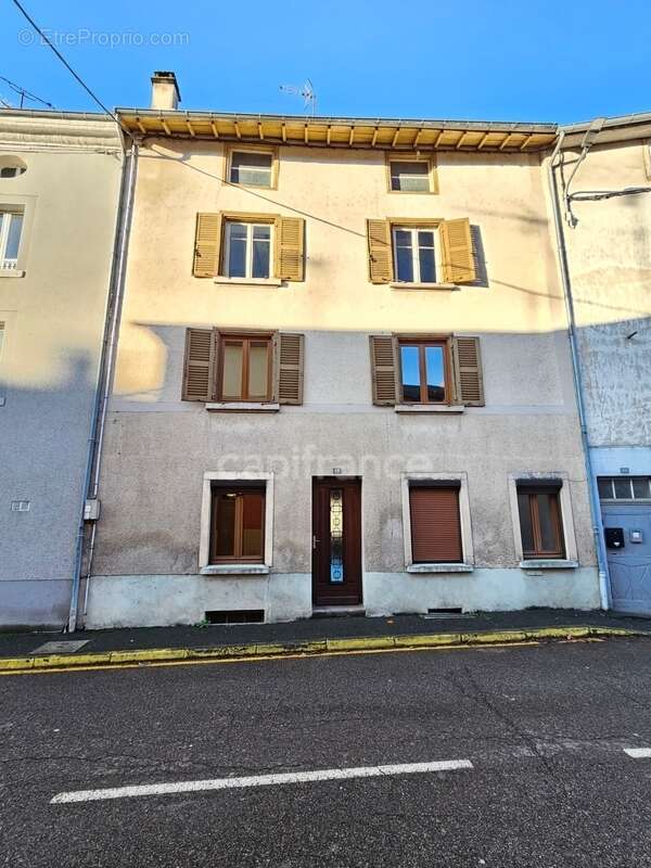 Maison à PANISSIERES