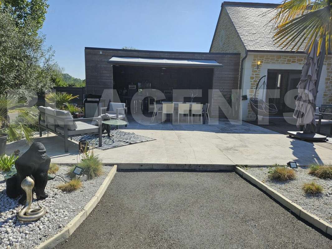 EXTERIEUR TERRASSE 3 - Maison à BALLAN-MIRE