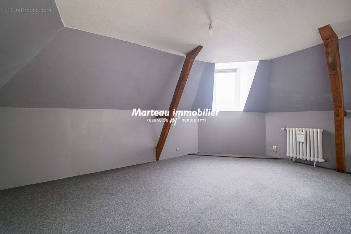 Maison à NEUVILLALAIS