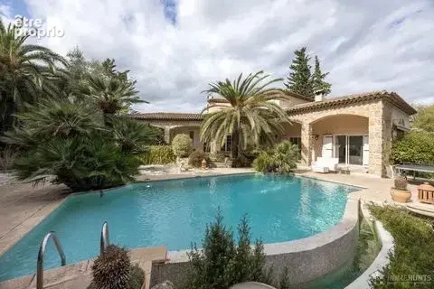 Maison à MOUGINS