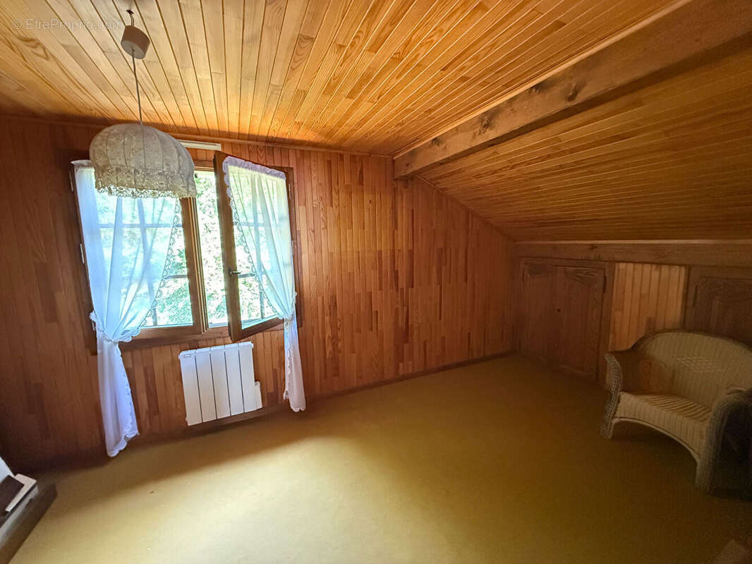 A vendre en exclusivité Chalet  de137 m² utiles sur le côteau de Cranves-Sales - photo 13