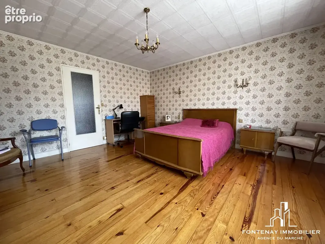 Maison 179 m² à Fontenay-Le-Comte  - photo 7