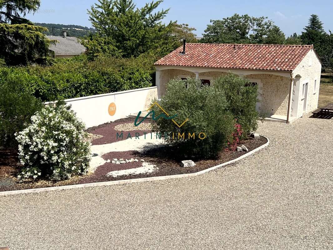 A VENDRE BEAUPUY   Propriété contemporaine de 290 m2 avec de - photo 25