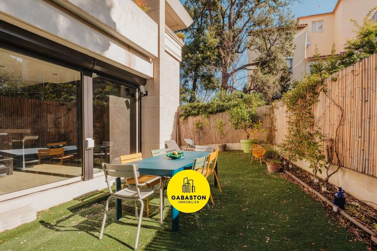 Appartement à MARSEILLE-7E