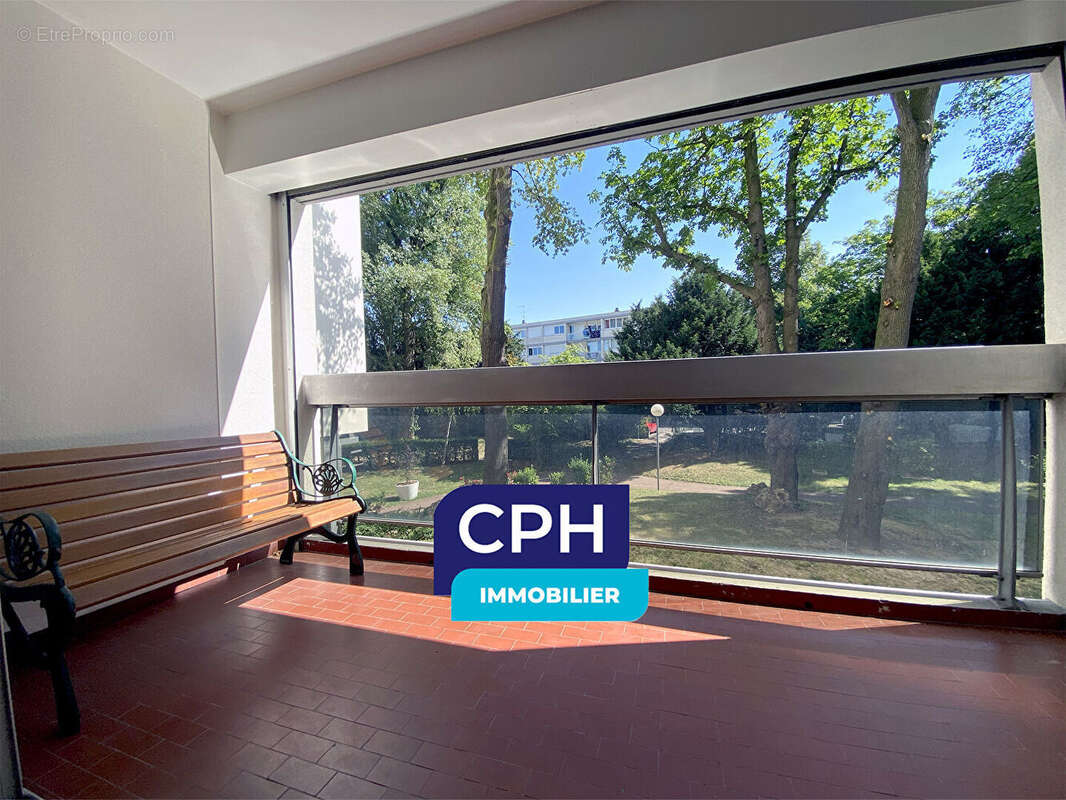 Appartement à L&#039;HAY-LES-ROSES