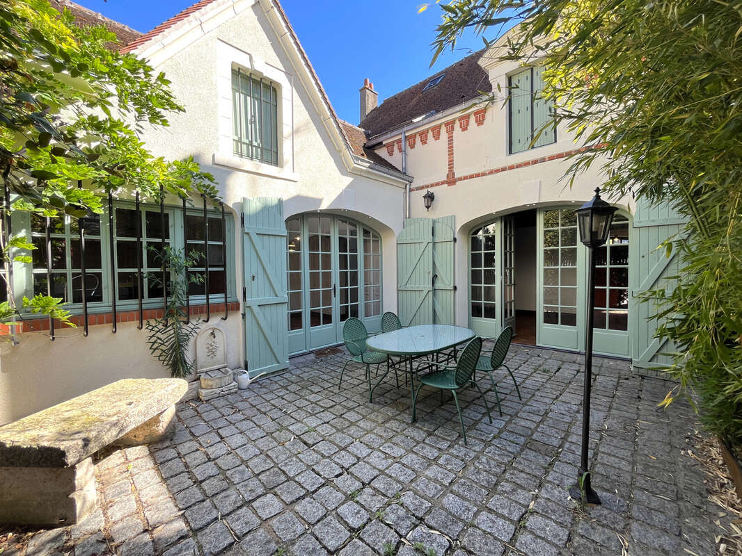 Maison à SULLY-SUR-LOIRE