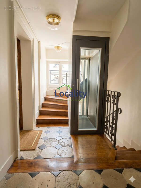 Appartement à PARIS-9E