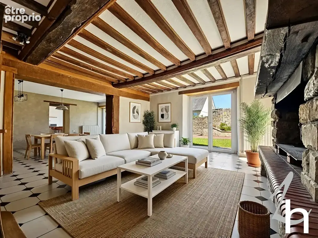 Maison ancienne - 5 chambres - grand garage -  annexes - terrain - photo 3