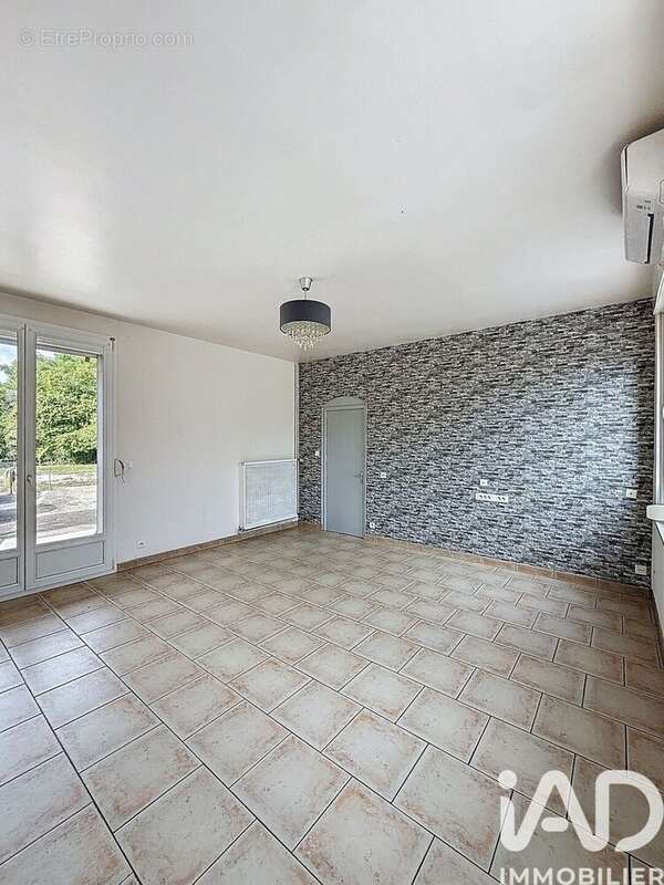 Photo 6 - Maison à COUVROT