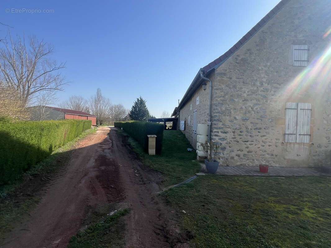 Maison à PALINGES