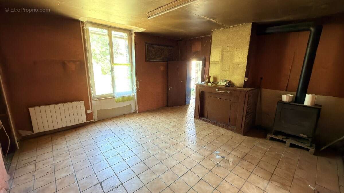 Maison à LES MENUS