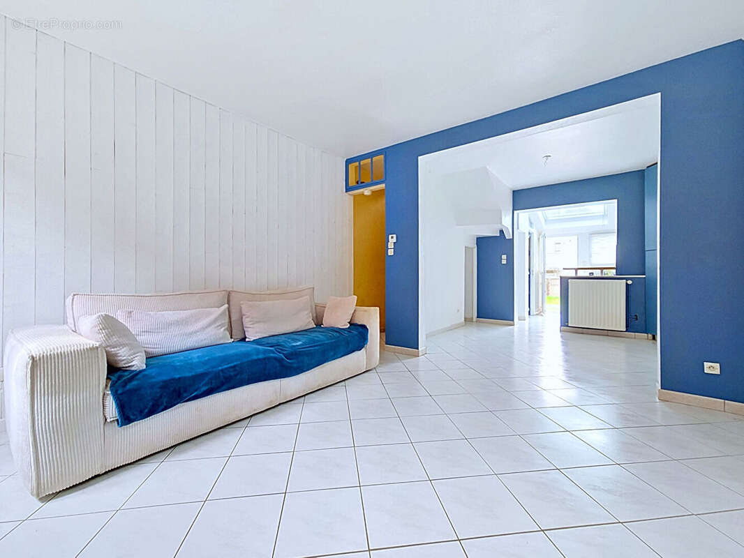 Maison à MALAUNAY