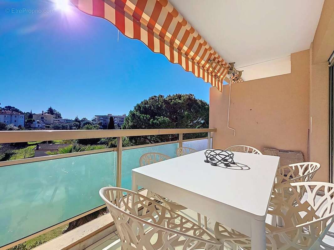 Appartement à LE CANNET