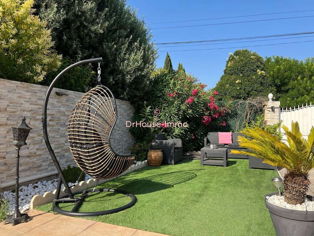 Maison à SAINT-VICTORET