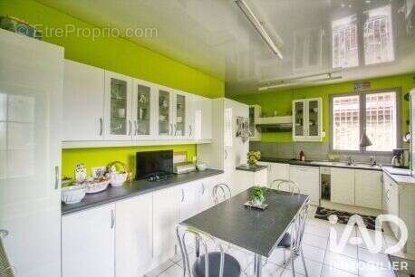 Maison 234 m² à Avernes  - photo 6