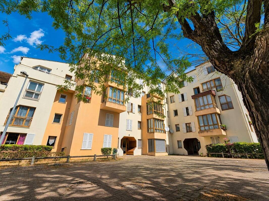 Appartement à MANTES-LA-JOLIE