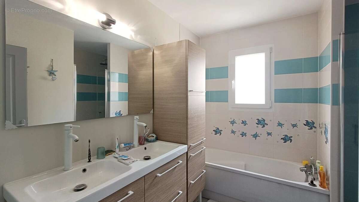 Maison à NEUVILLE-DE-POITOU