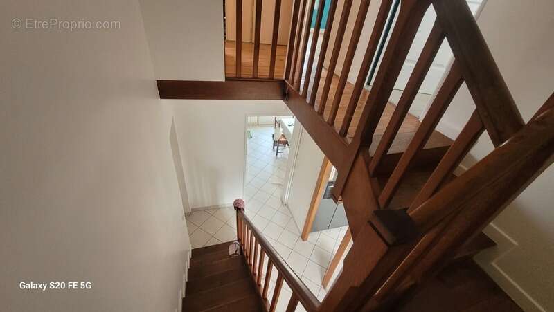 Richelieu - A Vendre maison de 90 m² habitables - 3 chambres et vaste séjour - photo 6