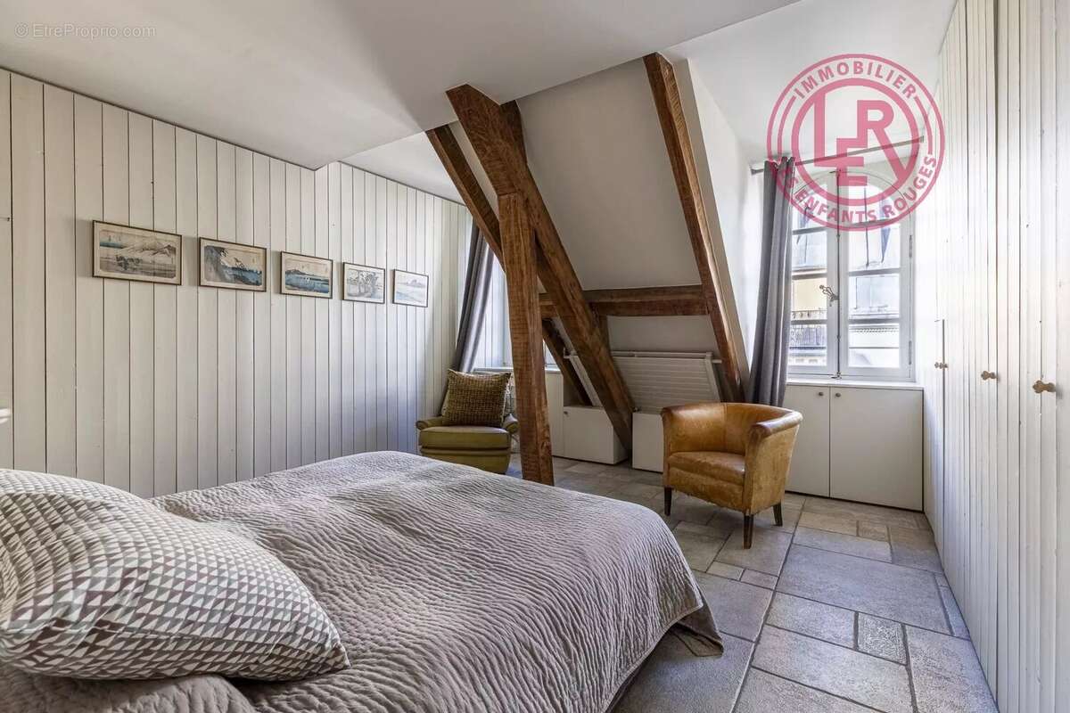 Appartement à PARIS-4E