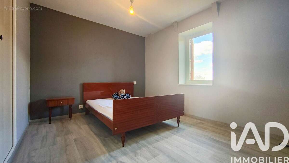 Appartement 100 m² à Saint-Felix-De-Lunel  - photo 9