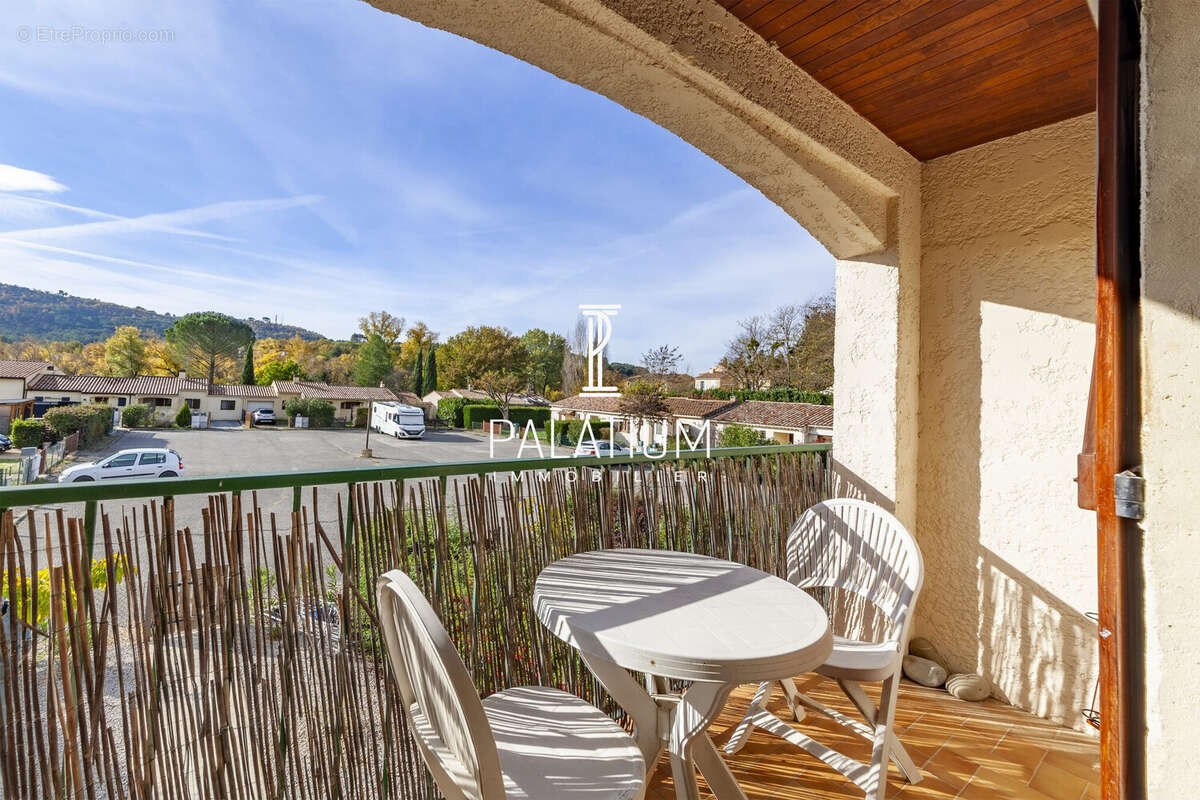 Appartement à GREOUX-LES-BAINS