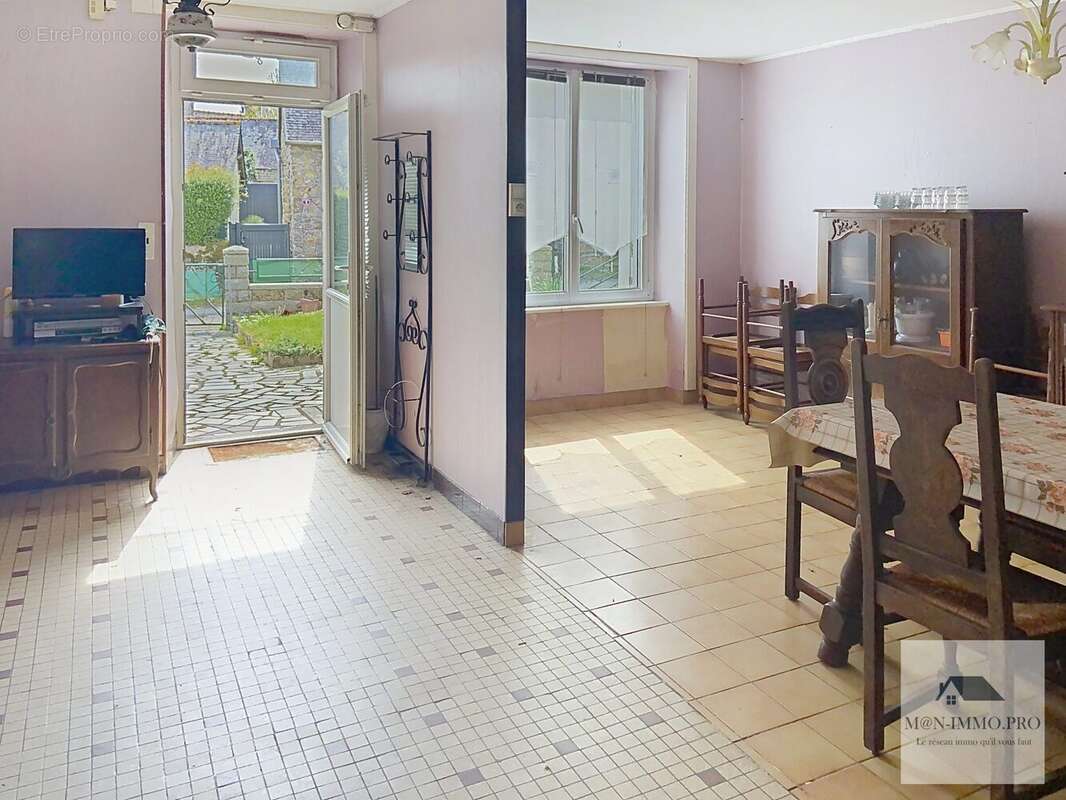 Maison à LA SELLE-EN-COGLES