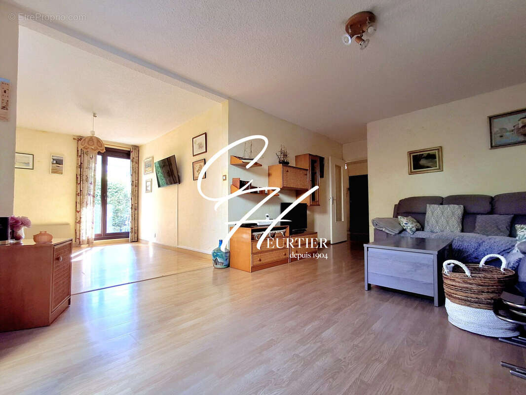 Appartement à SEYSSINET-PARISET