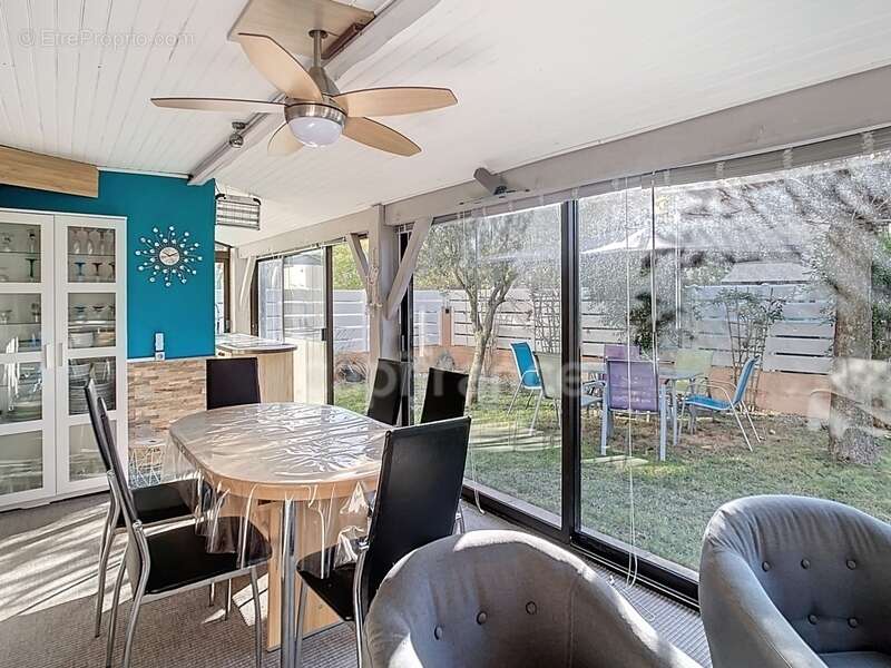 VALENCE (26200), à vendre en Viager Occupé , Maison jumelée 6 pièces avec jardin privatif. Nombreuses prestations - photo 3