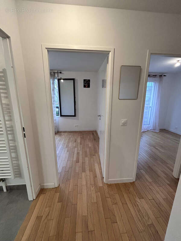 Photo 7 - Appartement à VOISINS-LE-BRETONNEUX