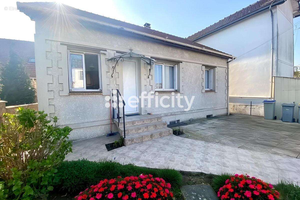 Maison à GOUSSAINVILLE