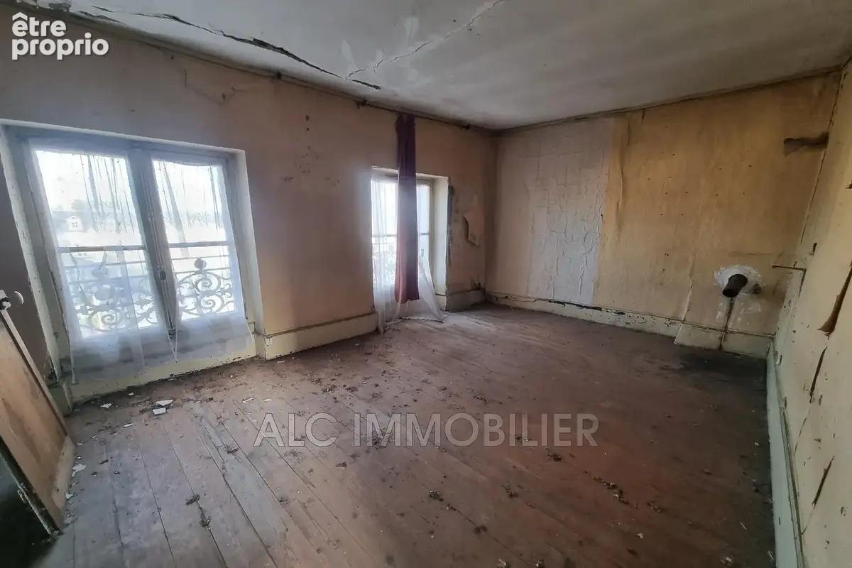 Maison 6 pièces 736 m² à vendre à Courtomer (61390) - photo 4