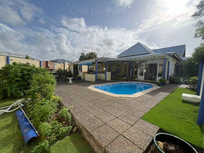 Maison à BAIE-MAHAULT