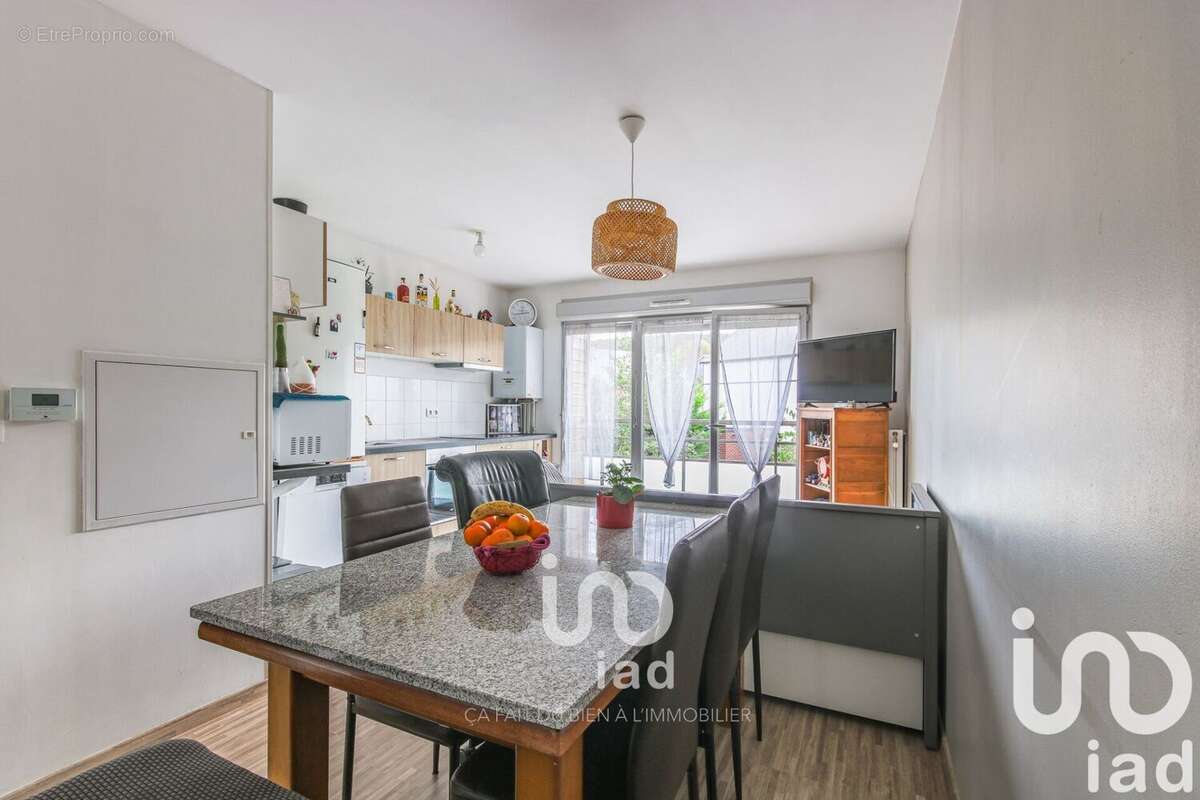 Photo 2 - Appartement à SAINT-LEGER-DU-BOURG-DENIS