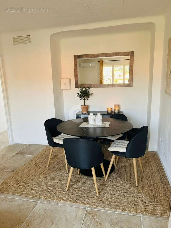 Appartement à VALLAURIS