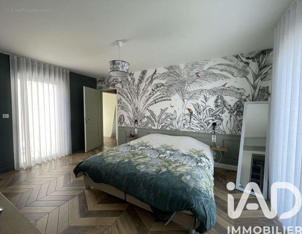 Maison 195 m² à Dompierre-Sur-Mer  - photo 8