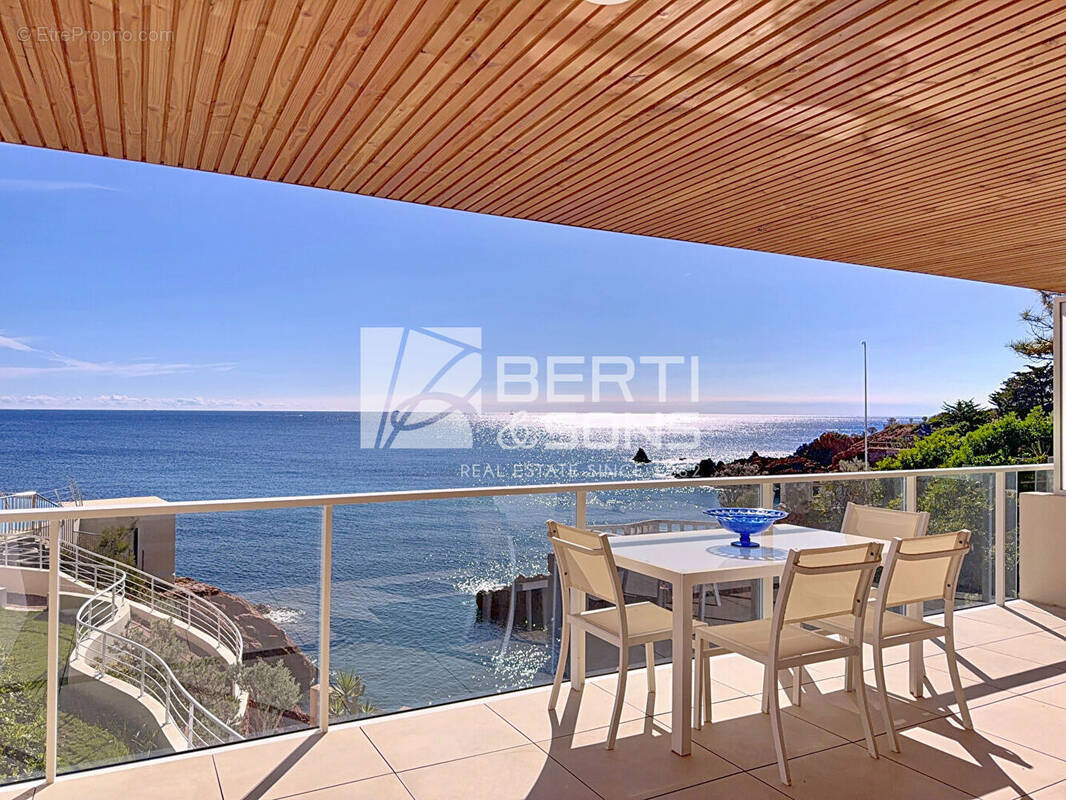 Appartement à THEOULE-SUR-MER