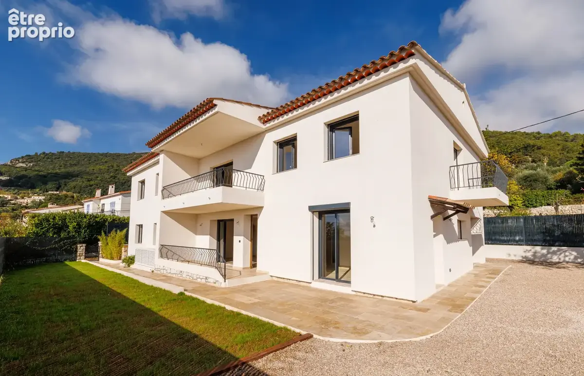 Maison entièrement rénovée avec piscine, à 200 m du village - photo 2