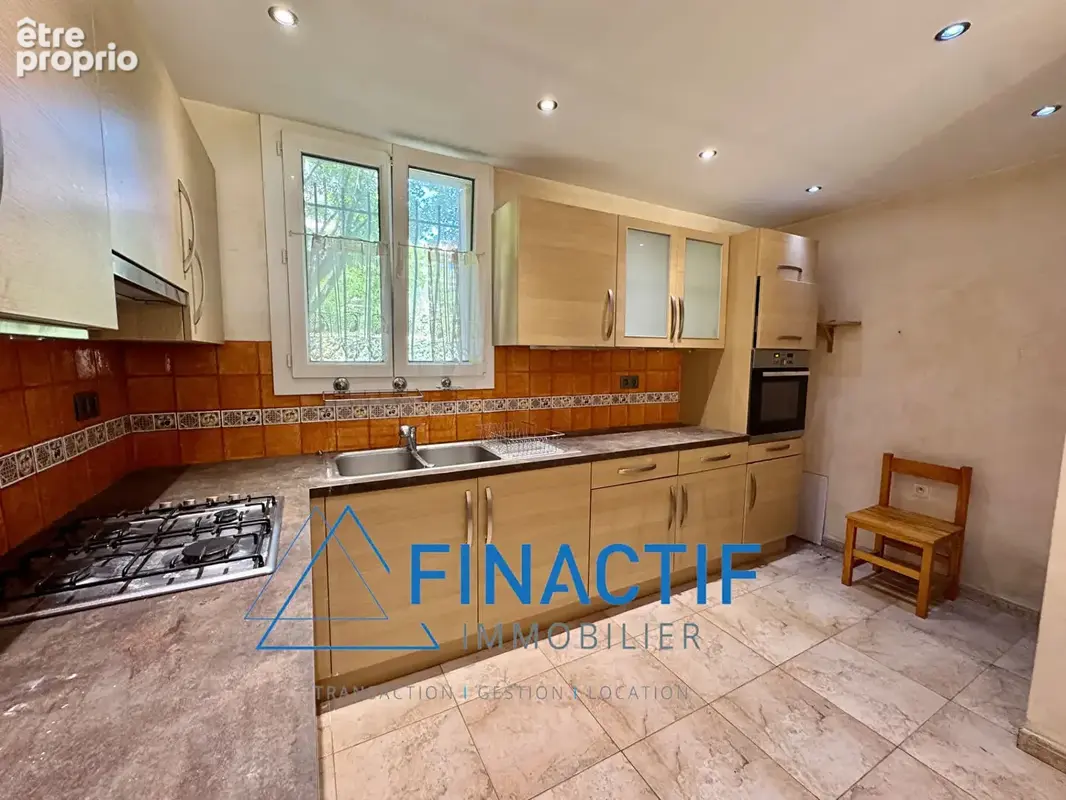 Photo Appartement à Salon-De-Provence au prix de 162 000€