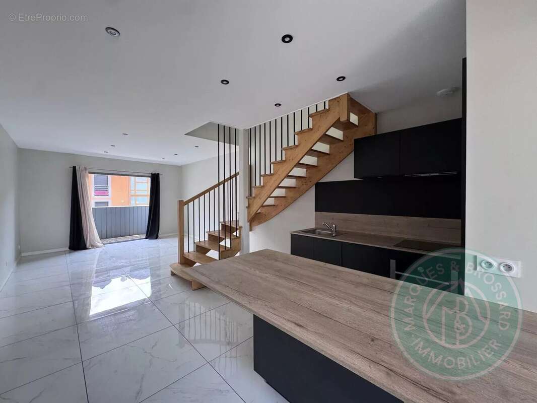 Duplex T4 avec terrasse et balcon – Hyper centre de Tarbes - photo 2