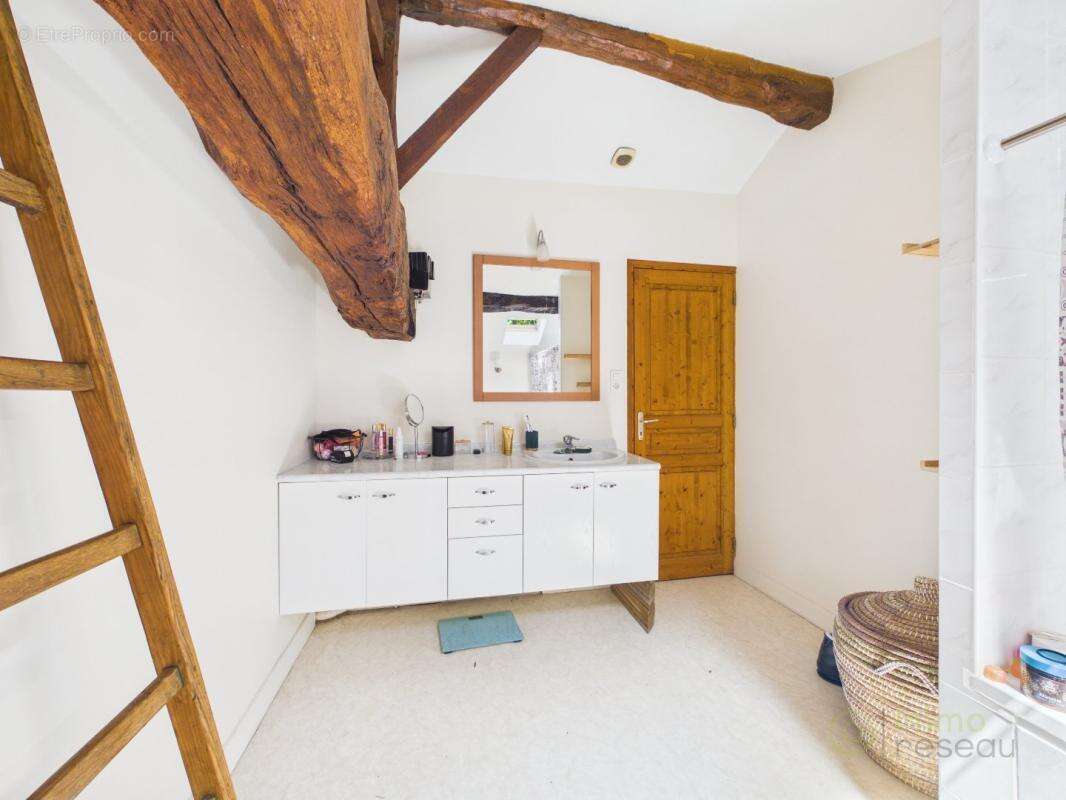 Maison 209 m² à Saint-Georges-Des-Agouts  - photo 11