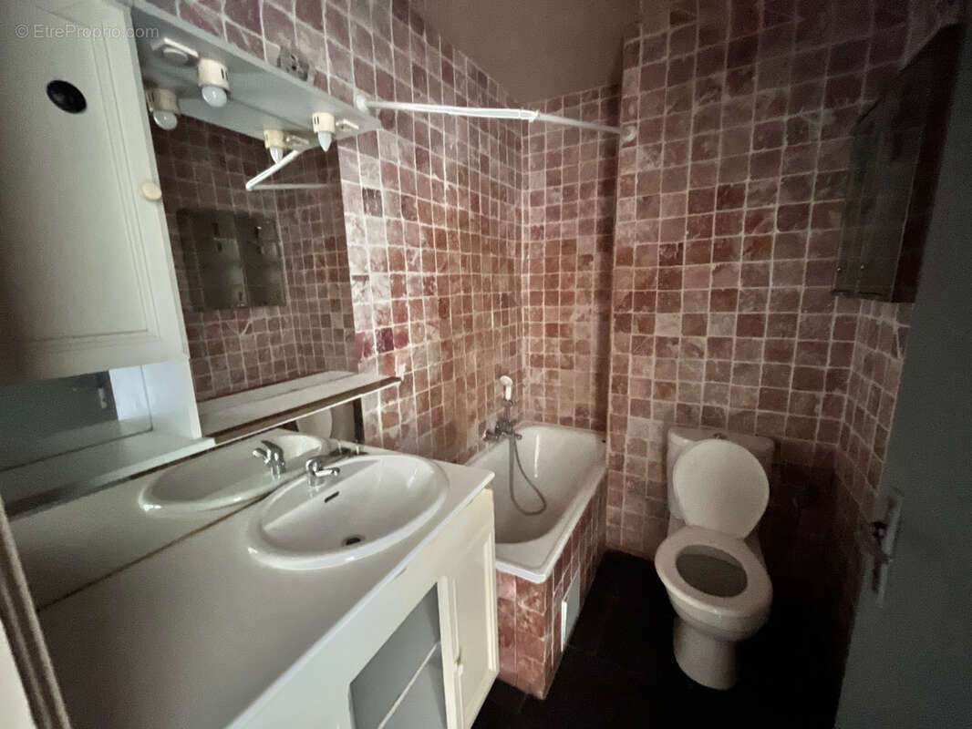 Appartement à VALLAURIS