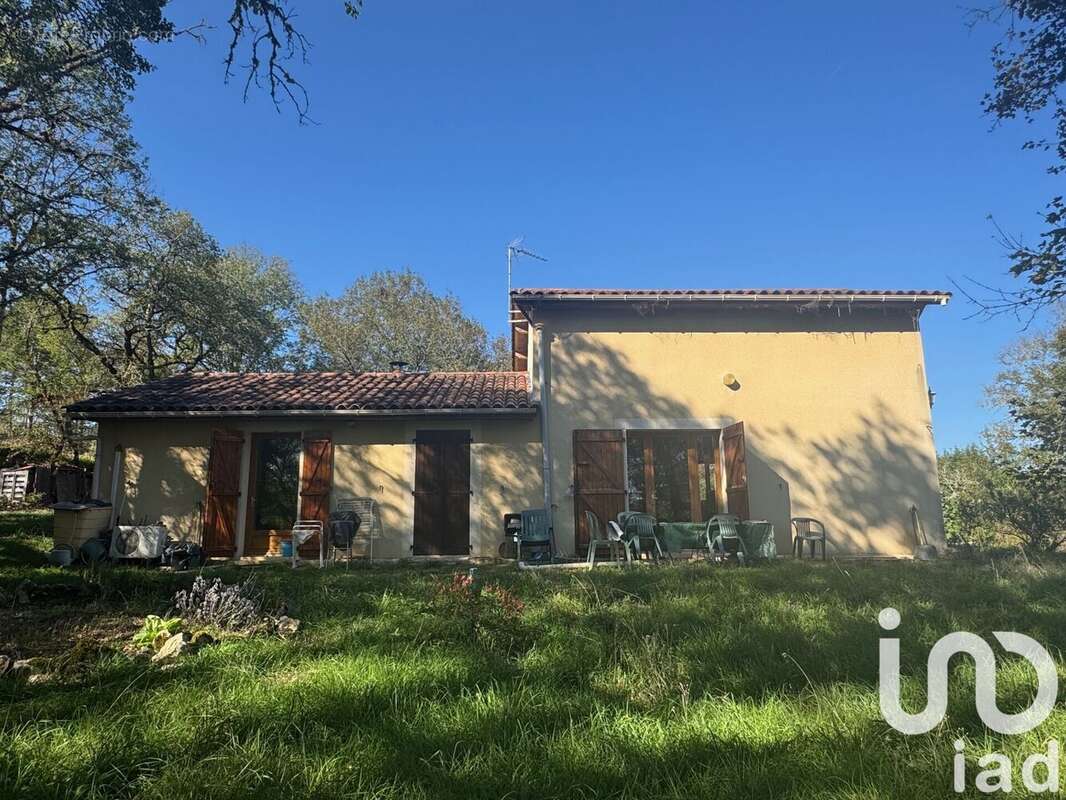 Photo 3 - Maison à VERS